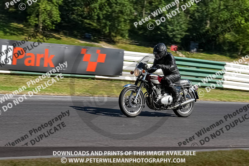 cadwell park;cadwell park photographs;cadwell trackday photographs;enduro digital images;event digital images;eventdigitalimages;peter wileman photography;racing digital images;trackday digital images;trackday photos